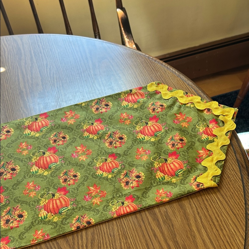 Green & Orange Table Runner